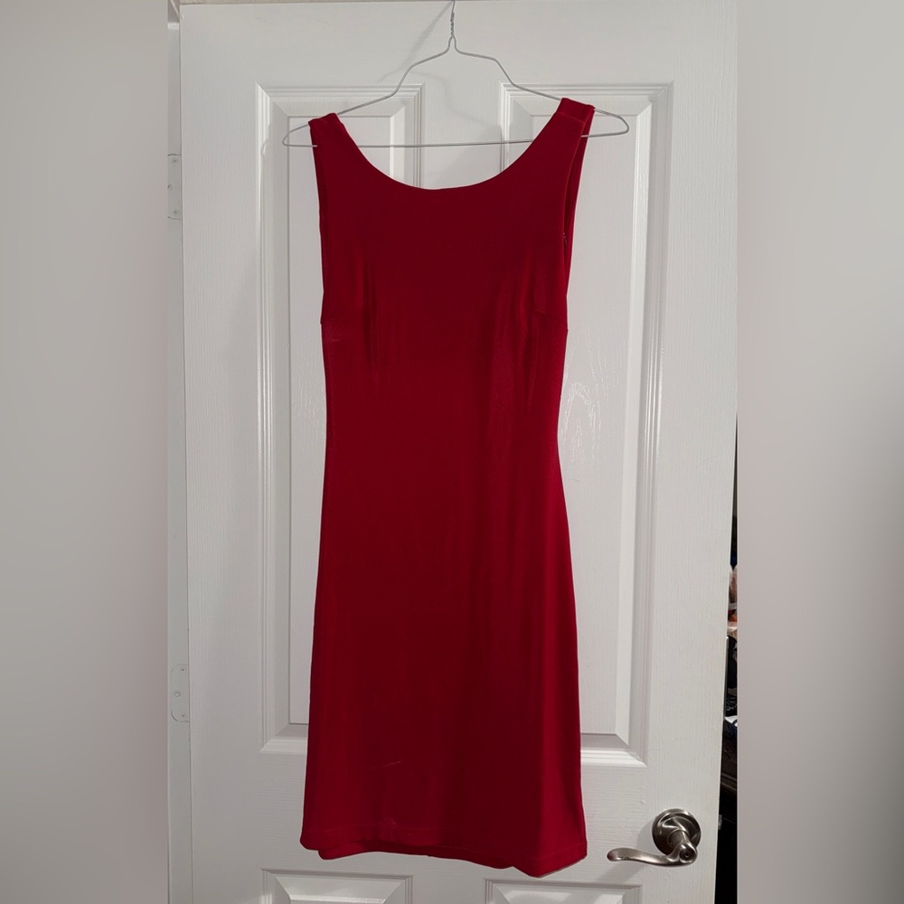 Elegant Red Sleeveless Backless Dress